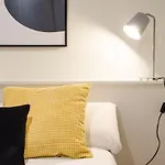 Personalized And Modern- 2 Bd 1Bth- Opera